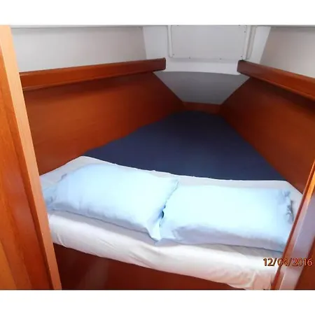 Hotel Cruising Boat For Up To 6 People In Masnou Badalona Zewnętrze zdjęcie