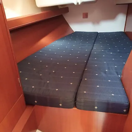 Hotel Cruising Boat For Up To 6 People In Masnou Badalona Zewnętrze zdjęcie
